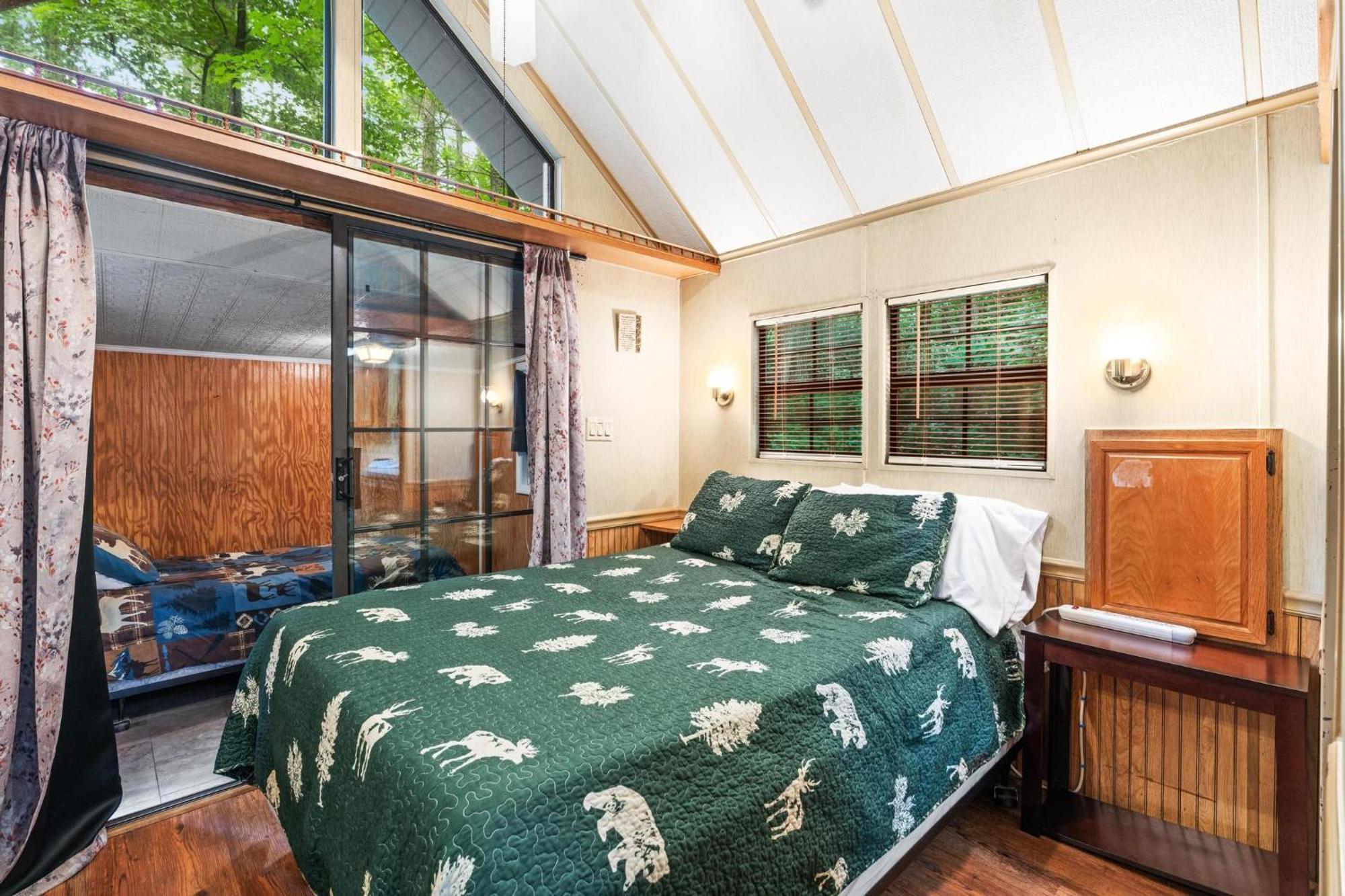Cascades Inn Tiger Ngoại thất bức ảnh